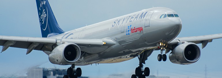 Air Europa, A330 landing at Madrid airport / José Luis Celada Euba