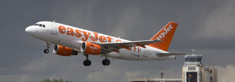 Easyjet takeoff in Madrid airport / Javier Pedreira