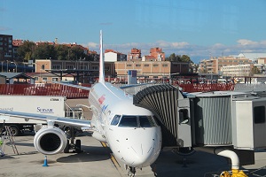 Air Europa connected to finger