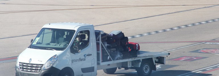 Groundforce equipment in Madrid airport by José Masot