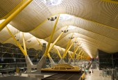 Madrid airport Terminal 4 / shutterstock