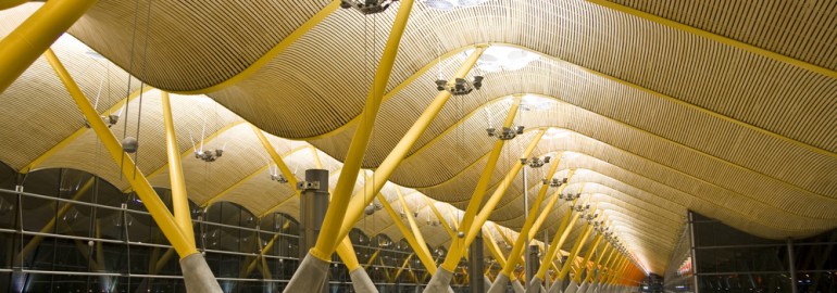 Madrid airport Terminal 4 / shutterstock