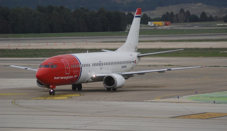 Norwegian B737 LN-KKW at Madrid / Aero Icarus