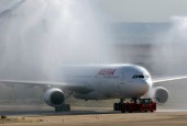 Iberia A330 EC-LYF, with the new livery, getting out of the fog / Flickr - Curimedia | photography