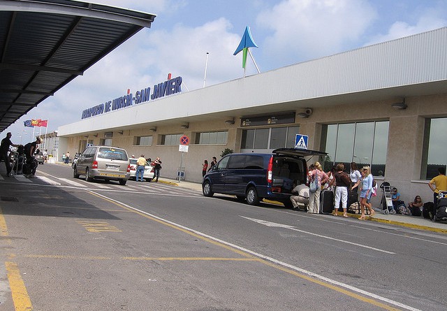 Murcia San Javier airport entrance with the Aena’s logo / Flickr - elyob