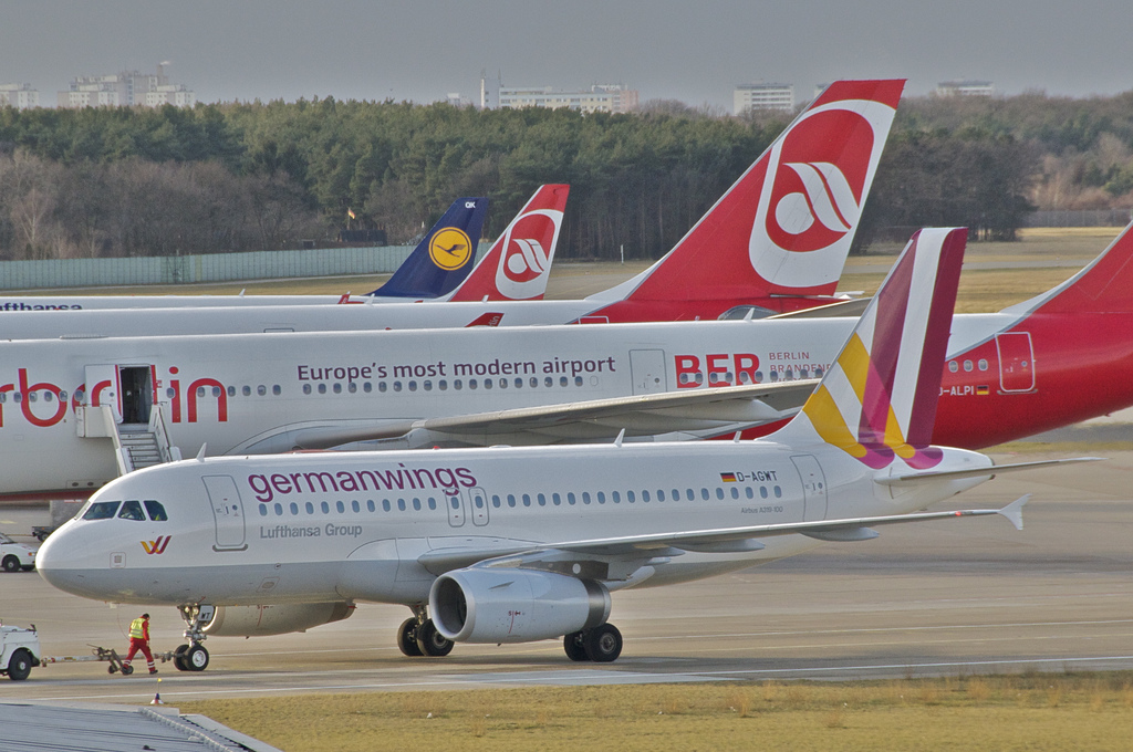 Germanwings A319 together with Air Belin and Lufthansa in December 2012 / Aero Icarus