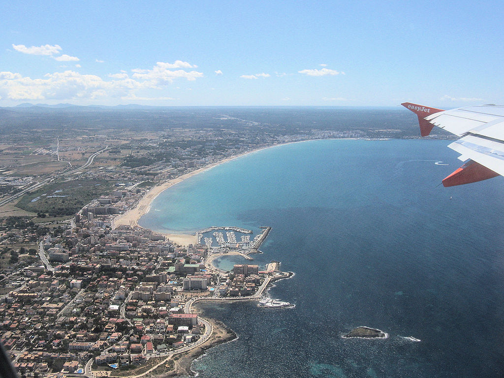 Can Pastilla, near Palma Airport, Mallorca, Spain, seen from an Easyjet A319 just taken off from Palma Airport on its way to Bristol, England / Arpingstone