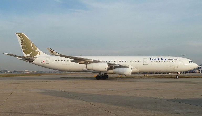 A9C-LG A343 in a basic Gulf Air color scheme before being painted as Plus Ultra by John Taggart / Wikimedia Commons