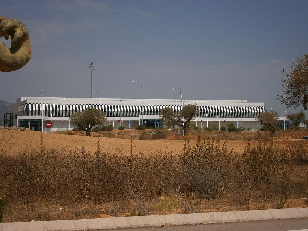 Castellón airport Terminal by Sanbec / Wikimedia Commons.