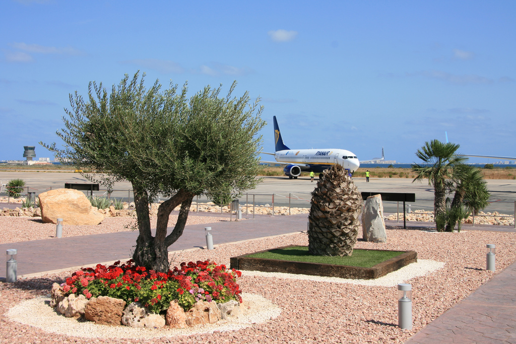 Murcia-San Javier airport by Joaquin Vanschoren - Flickr