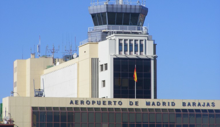 Madrid airport tower by Mathieu Marquer